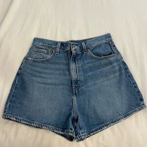 Levi’s high waisted loose jean shorts